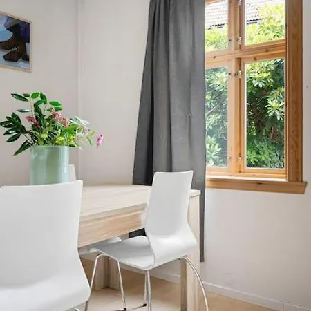 The Red House - Affordable Living In Center Берген