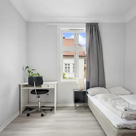The Red House - Affordable Living In Center * Берген