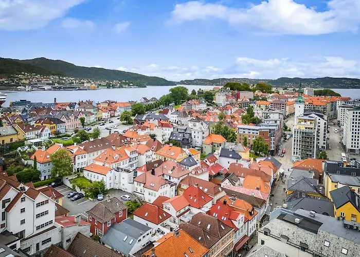 The Red House - Affordable Living In Center Берген