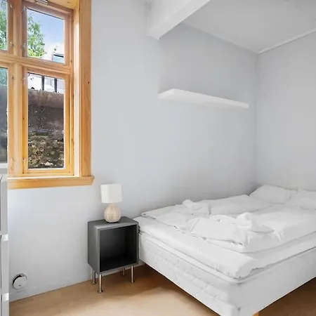 The Red House - Affordable Living In Center * Bergen