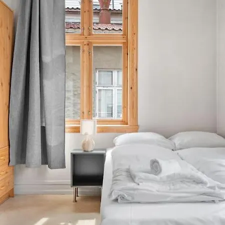 Daire The Red House - Affordable Living In Center *