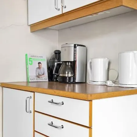 The Red House - Affordable Living In Center