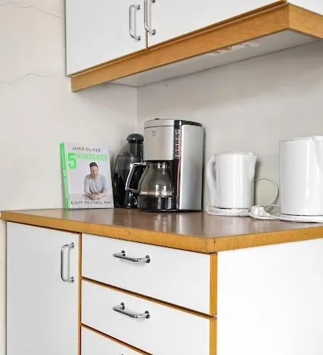 The Red House - Affordable Living In Center