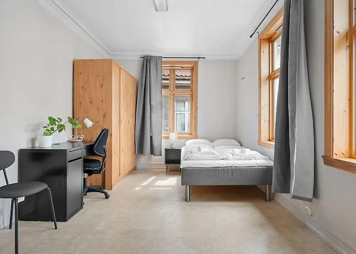 The Red House - Affordable Living In Center * Μπέργκεν